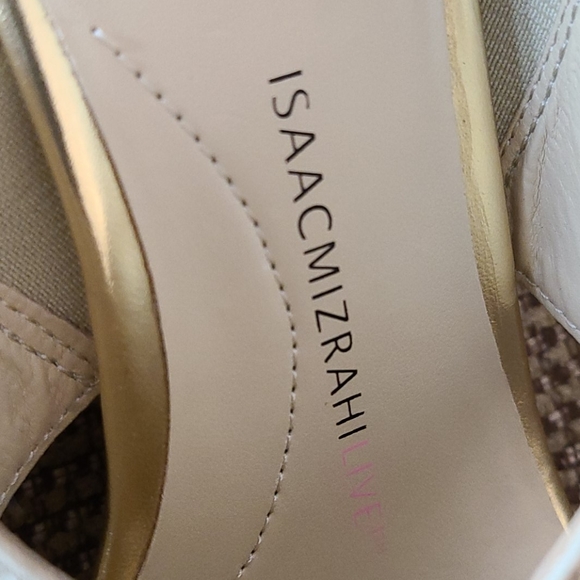 Isaac Mizrahi gold wedge sandals, 7.5W - Picture 10 of 15